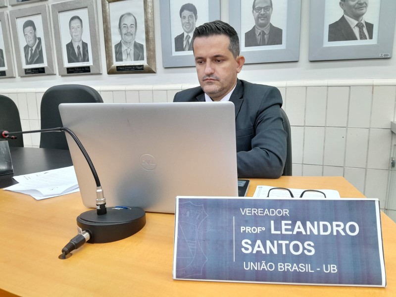 Vereador Professor Leandro Santos. Foto: CMC