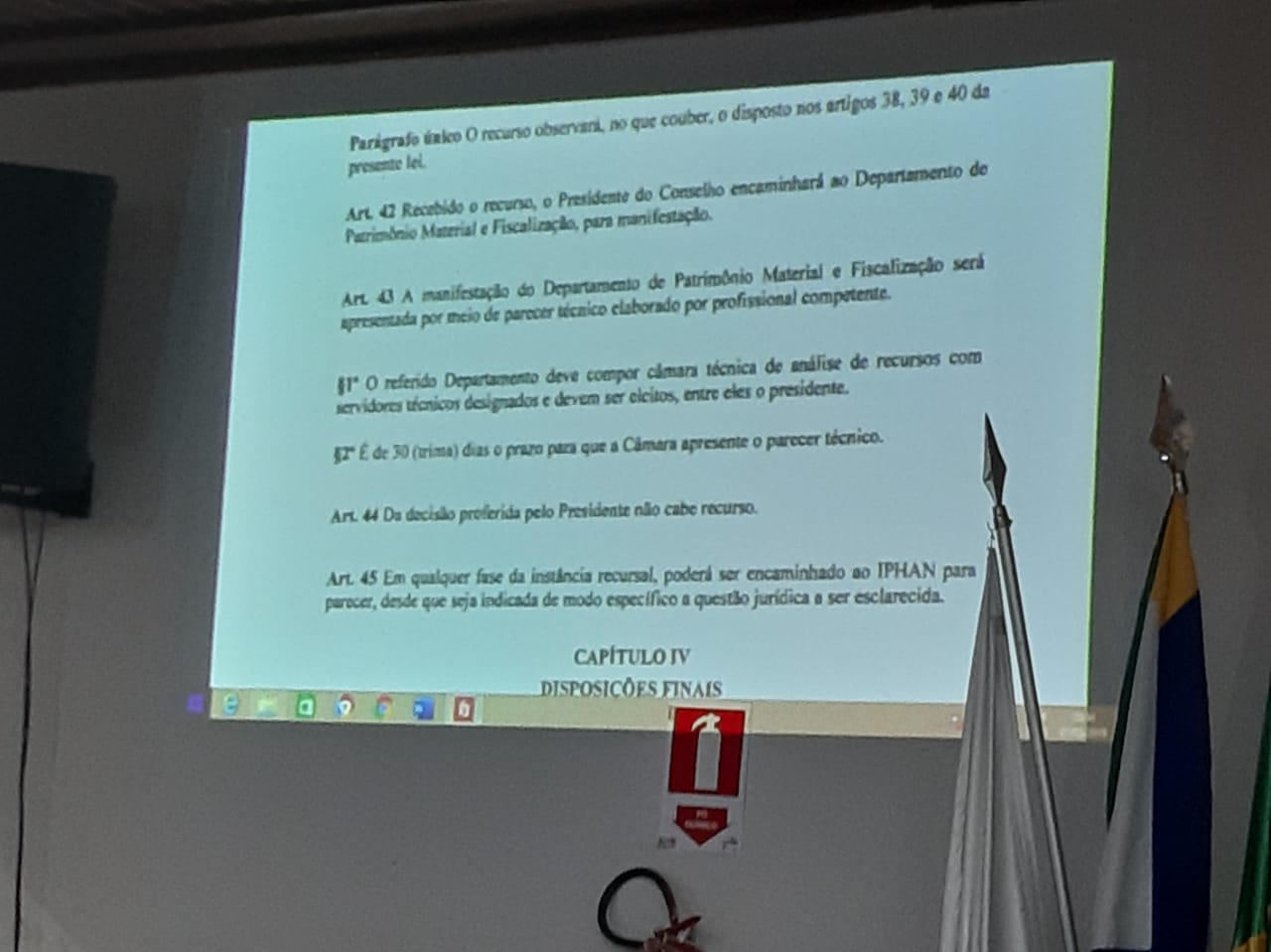 Audiência pública discute projetos culturais e de auxílio a estudantes da rede municipal