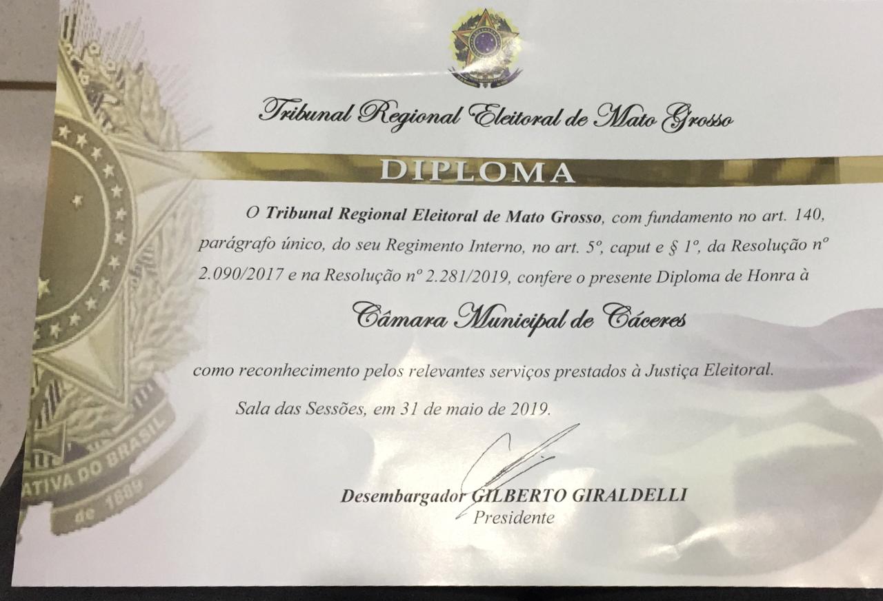 Câmara recebe Diploma de Honra do TRE-MT pelos serviços prestados na revisão de eleitorado