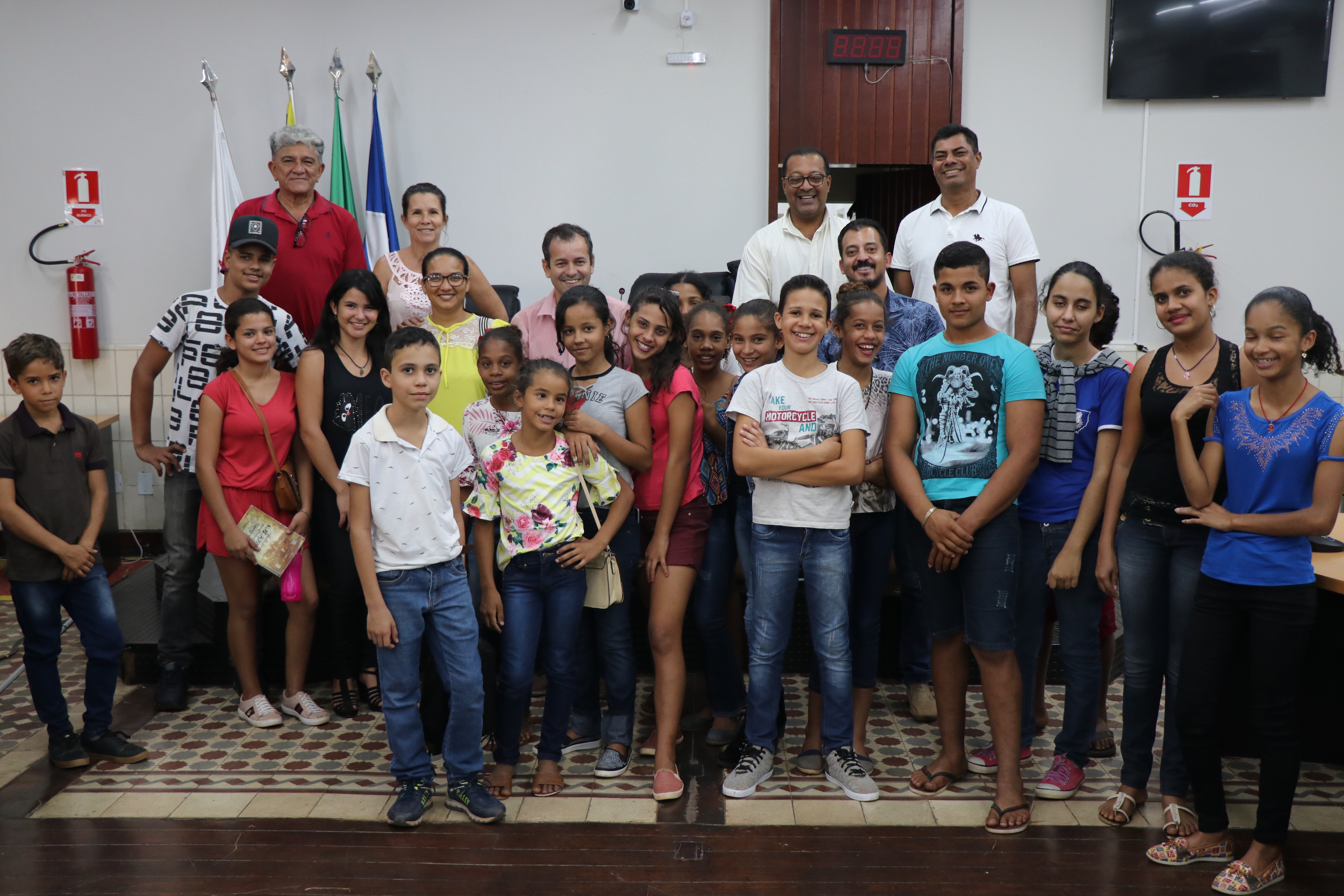 Estudantes da Escola Municipal Laranjeira visitam a Câmara e participam de Sessão Ordinária ensaiada