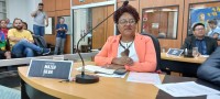 Vereadora solicita que guardas municipais passem por treinamento para fazer segurança das escolas de Cáceres
